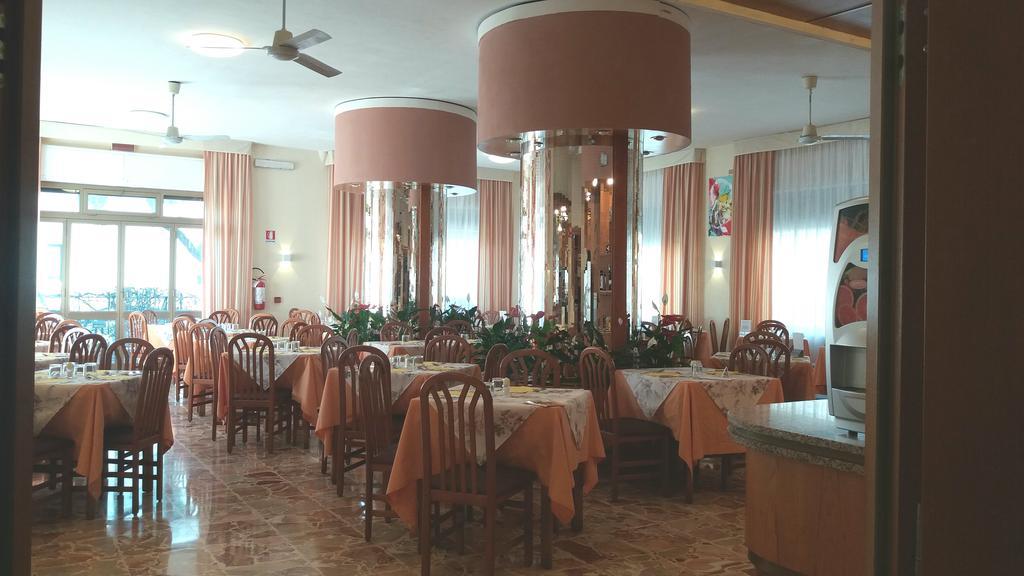Hotel Kristall 3*
